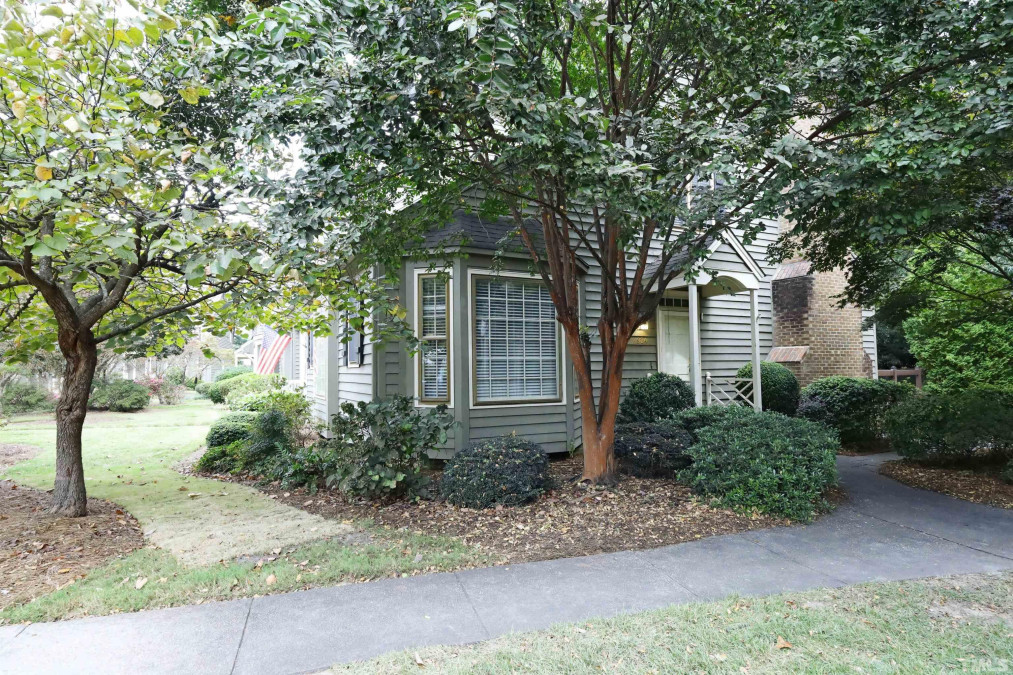 924 Albany Ct Raleigh, NC 27615