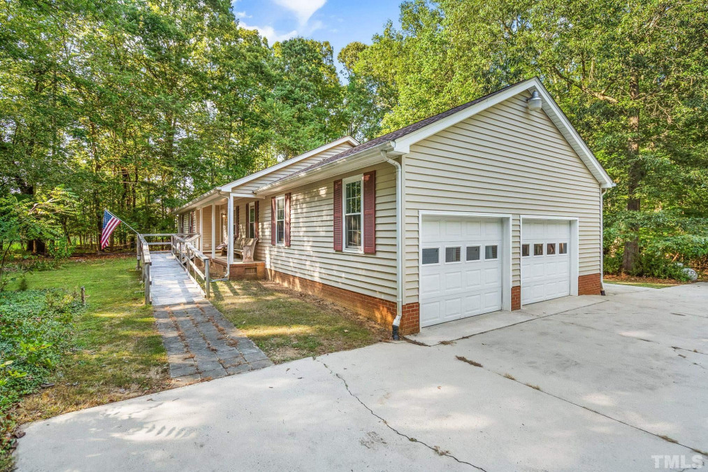 4258 Clapp Mill Rd Burlington, NC 27215