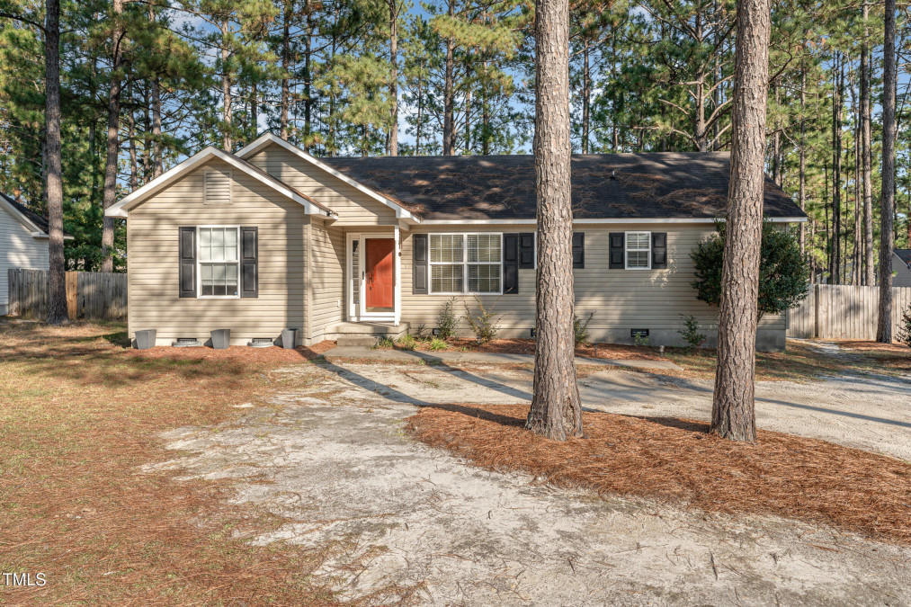 205 Pecan Ln Aberdeen, NC 28315