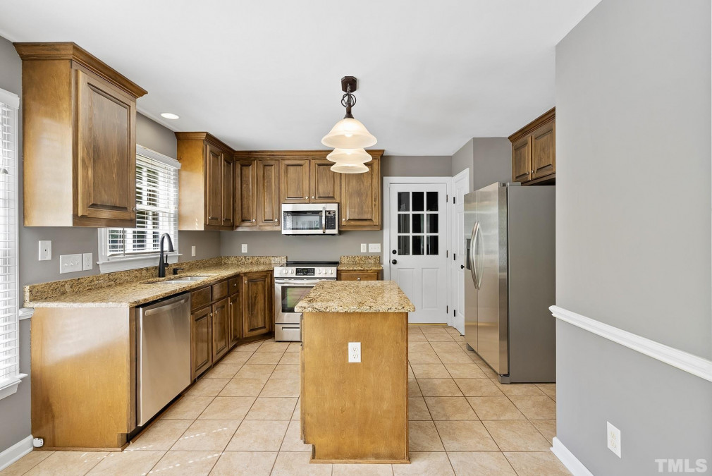 202 Copper Hill Dr, Cary, NC 27518 Raleigh Realty