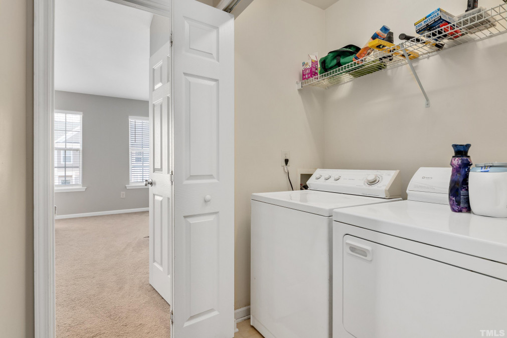 8327 City Loft Ct Raleigh, NC 27613