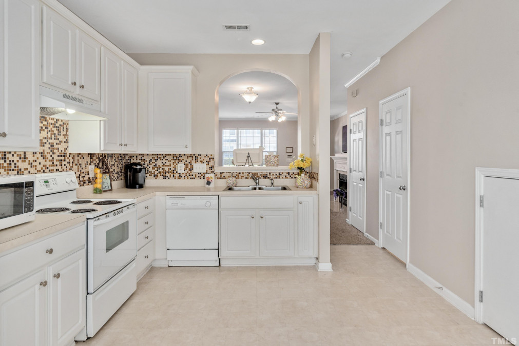 8327 City Loft Ct Raleigh, NC 27613