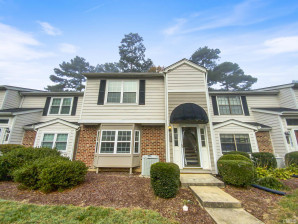 7605 Falcon Rest Cir Raleigh, NC 27615