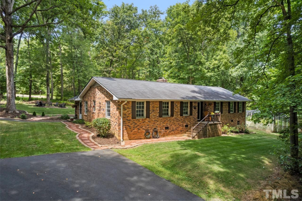 8201 Bromley Rd, Hillsborough, NC 27278 Raleigh Realty