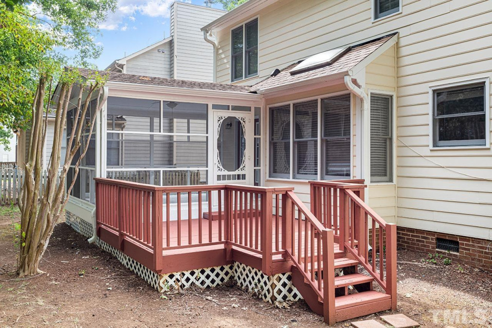 11 Warbler Ln Durham, NC 27712