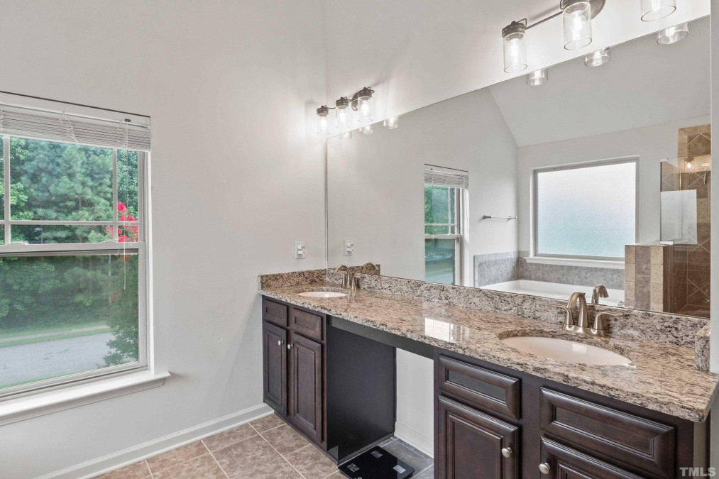 205 Blue Heron Dr Youngsville, NC 27596