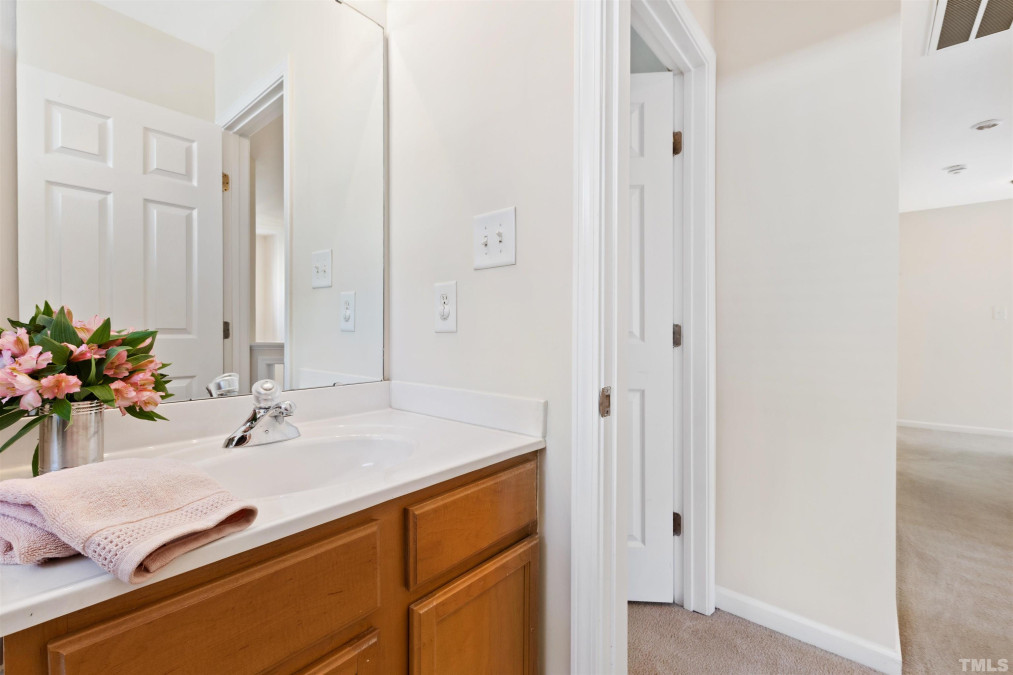 7809 Oak Marsh Dr Raleigh, NC 27616