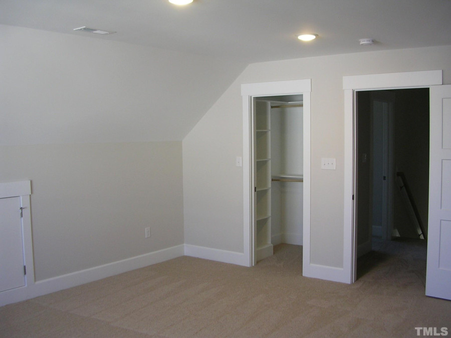 124 Hampshire Ct Four Oaks, NC 27524