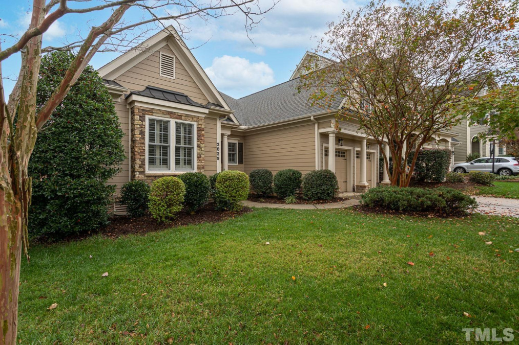 2829 Cameron Pond Dr, Cary, NC 27519 Raleigh Realty