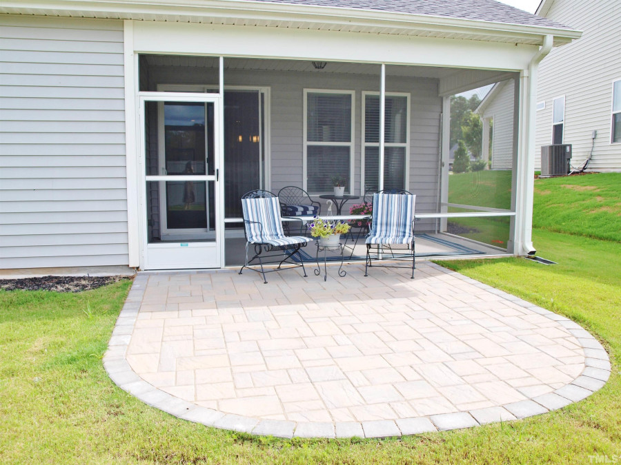 193 Carbone Ln Clayton, NC 27527