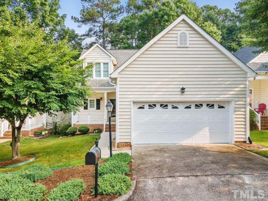 106 Park Oaks Ct, Cary, NC 27519 Raleigh Realty