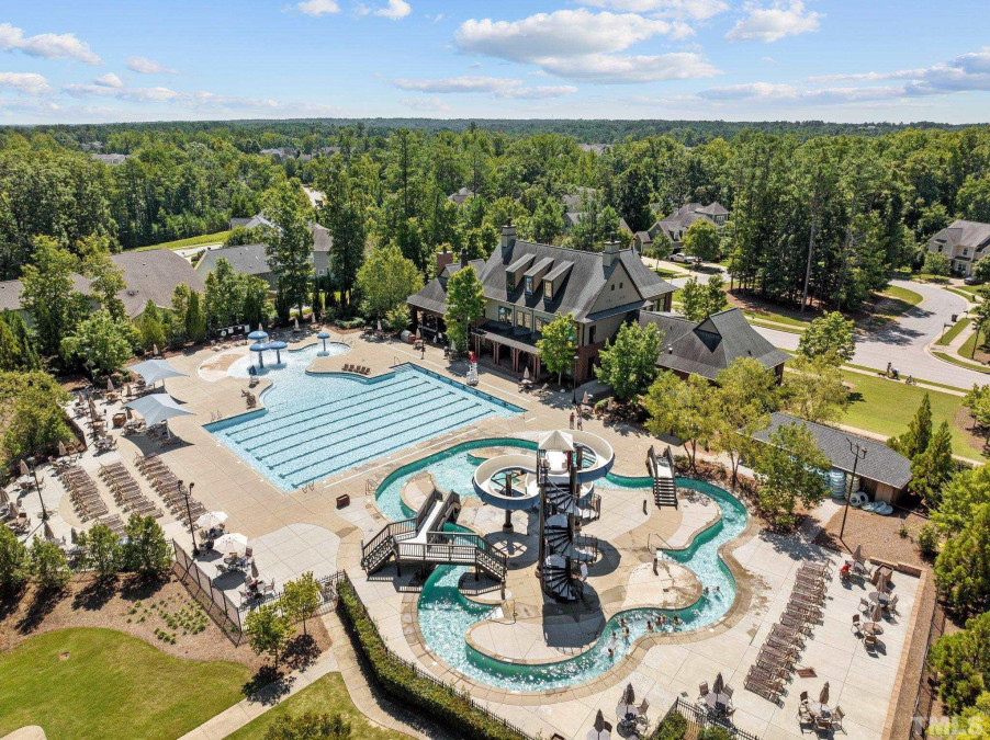 122 Bowerbank Ln Apex, NC 27539