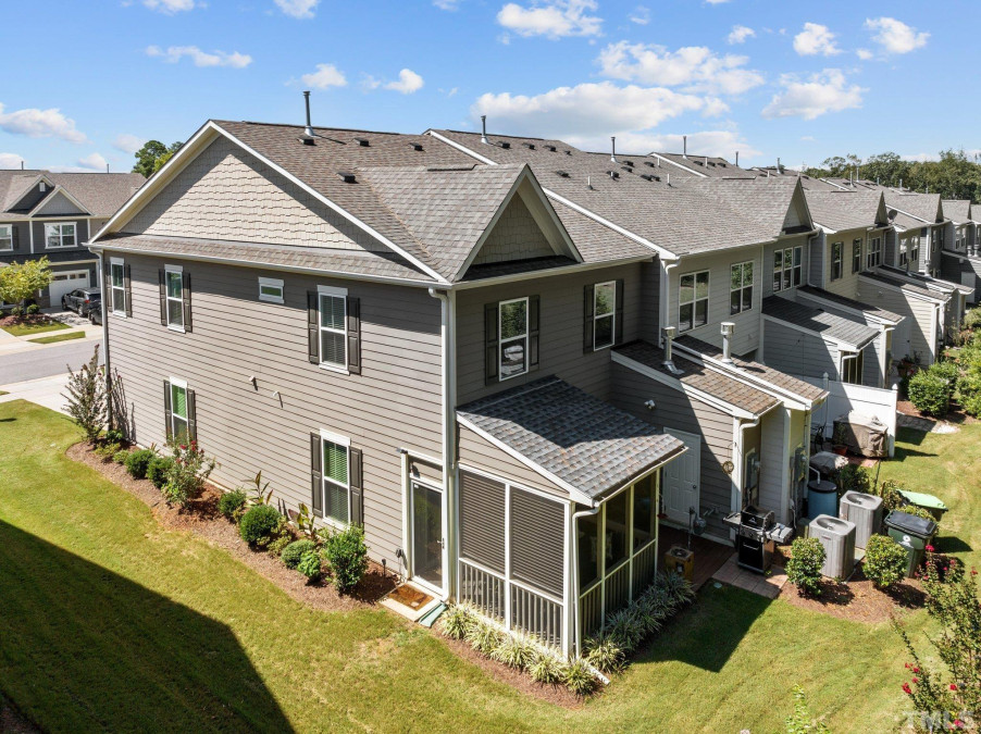 122 Bowerbank Ln Apex, NC 27539