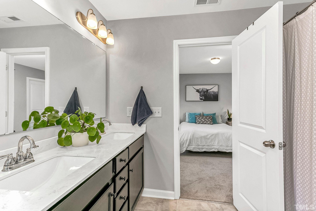 1292 Copper Cir Mebane, NC 27302