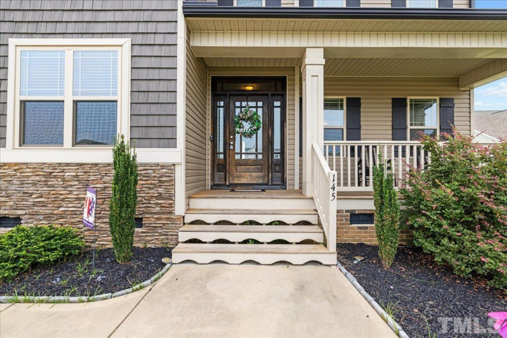 145 Lassiter Hills Dr, Four Oaks, NC 27524 Raleigh Realty