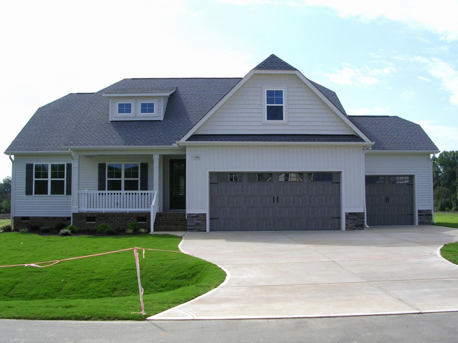 106 Hampshire Ct Four Oaks, NC 27524