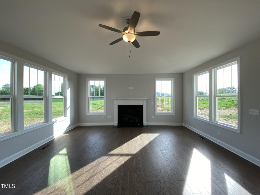 4881 Grosbeak Ct Mebane, NC 27302