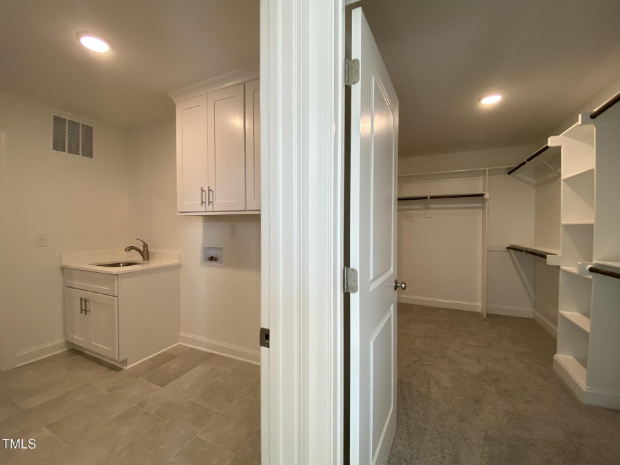 4881 Grosbeak Ct Mebane, NC 27302