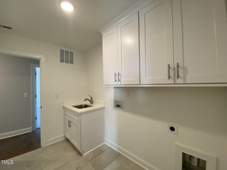 4881 Grosbeak Ct Mebane, NC 27302