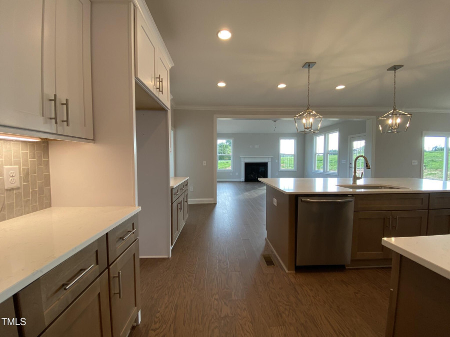 4881 Grosbeak Ct Mebane, NC 27302