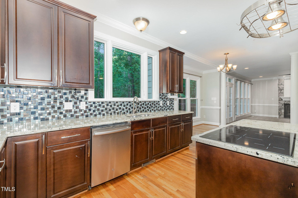 208 Camden Forest Dr Cary, NC 27518