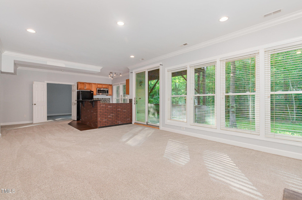 208 Camden Forest Dr Cary, NC 27518