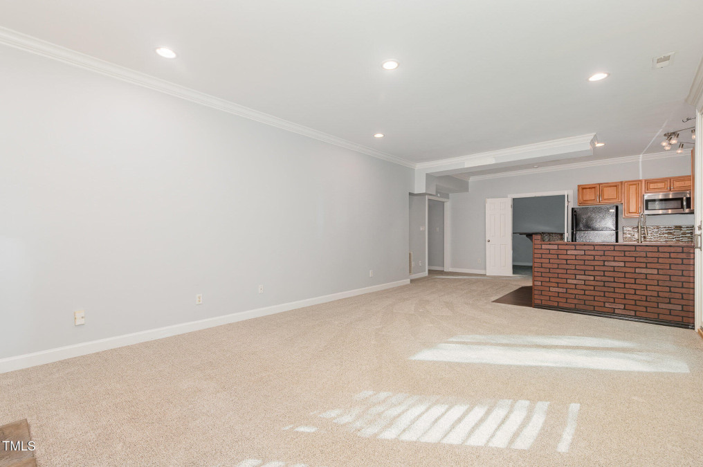 208 Camden Forest Dr Cary, NC 27518