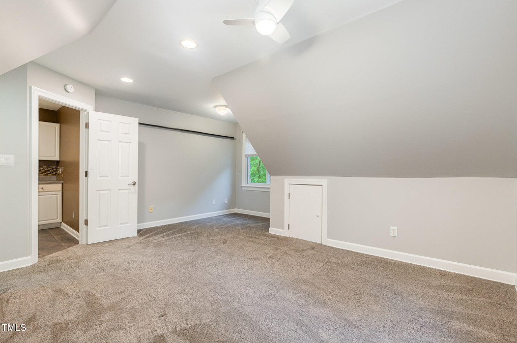 208 Camden Forest Dr Cary, NC 27518