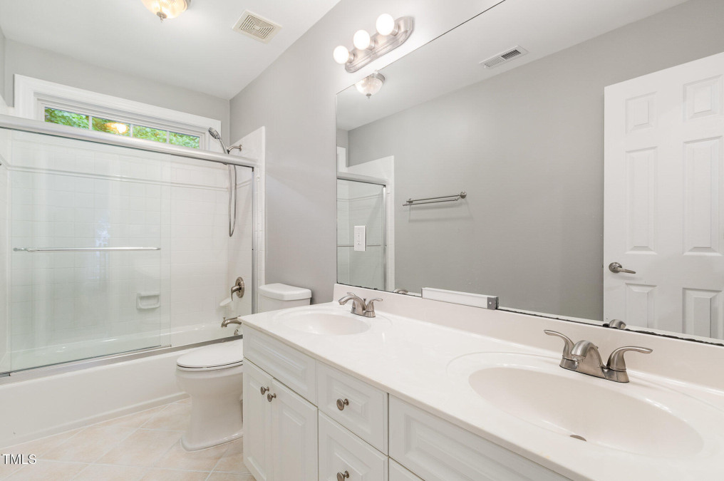 208 Camden Forest Dr Cary, NC 27518