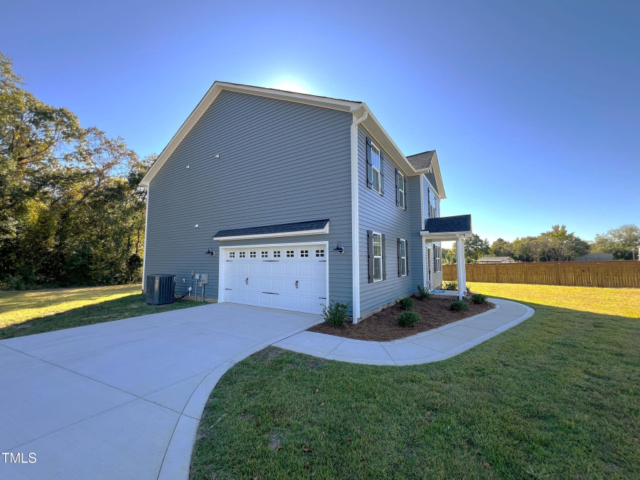 126 Fireside Dr Benson, NC 27504