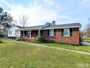 3298 Yarmouth Dr Fayetteville, NC 28306