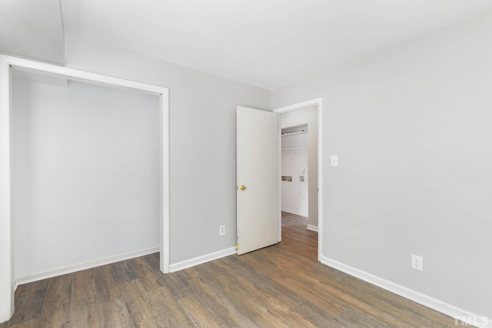 1008 Sandlin Pl, Raleigh, NC 27606 Raleigh Realty