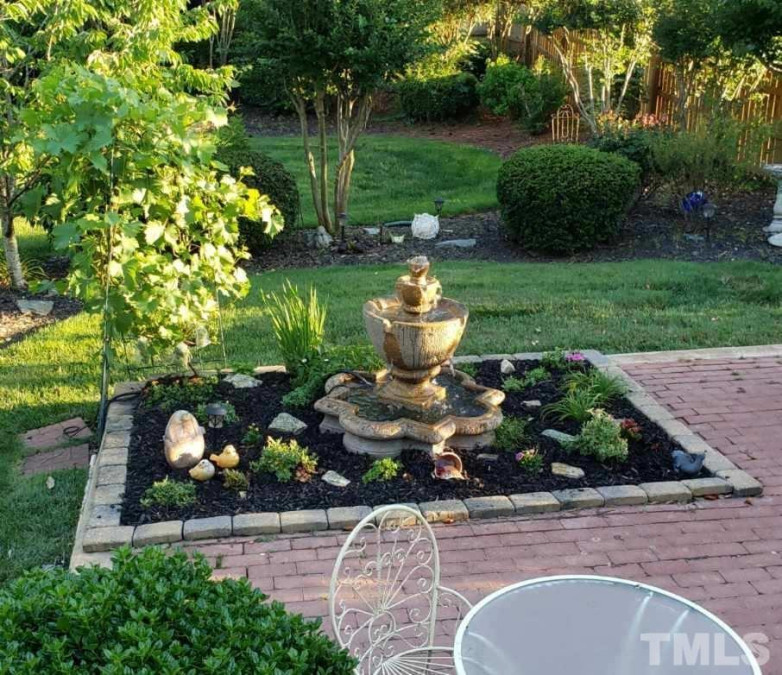621 Wakehurst Dr Cary, NC 27519