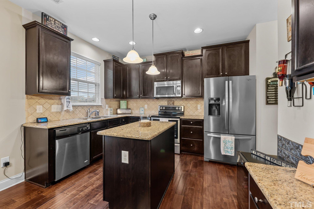 1923 Sinclair Tc Burlington, NC 27215