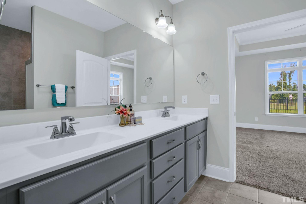 65 Bramble Ln Clayton, NC 27527