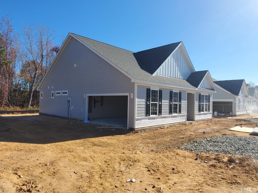 129 Clapper Ln Holly Springs, NC 27540