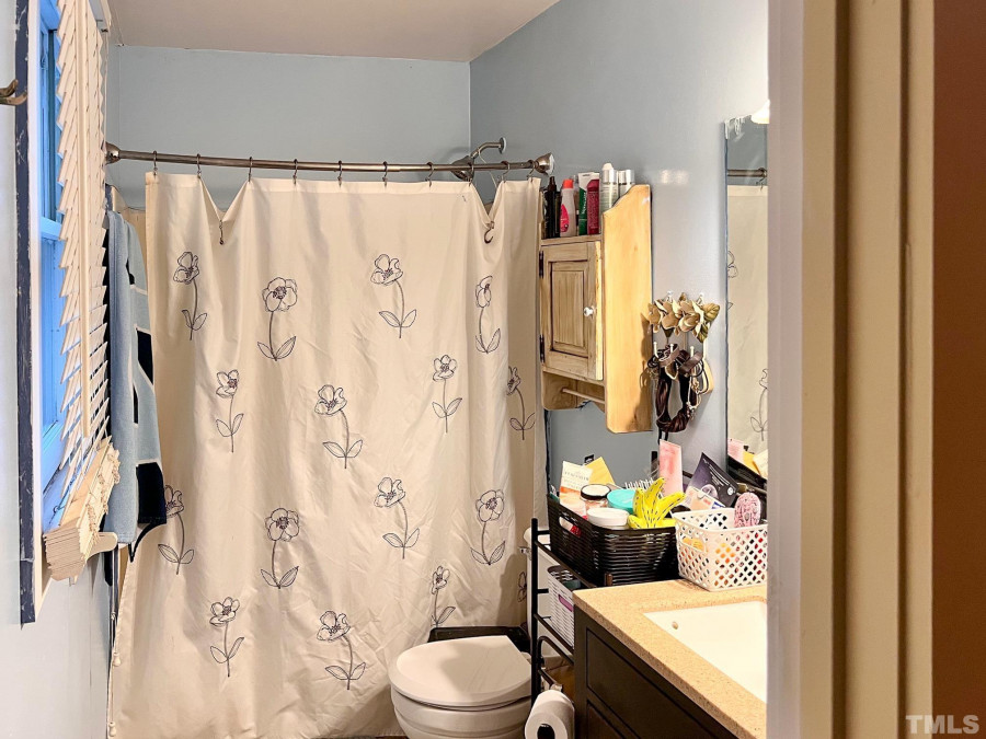 1016 Holden Rd, Youngsville, NC 27596 Raleigh Realty