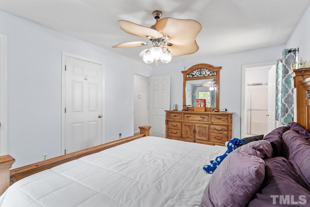3216 Christian Light Rd Fuquay Varina, NC 27526