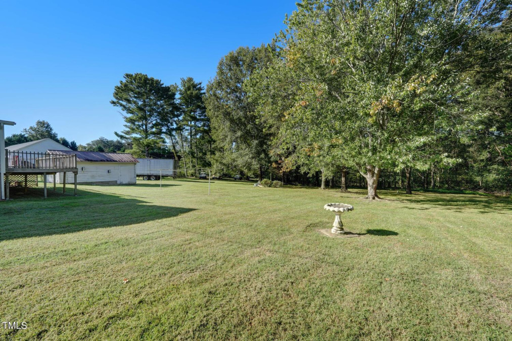 14182 Nc Highway 87 Eden, NC 27288