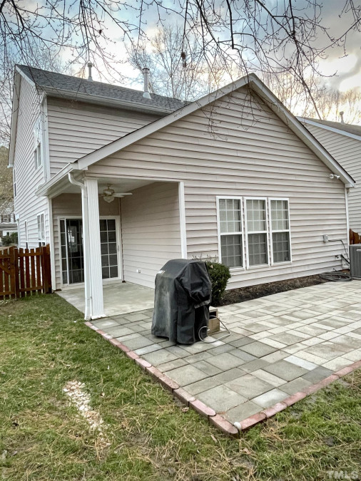 1504 Crimson Creek Durham, NC 27713