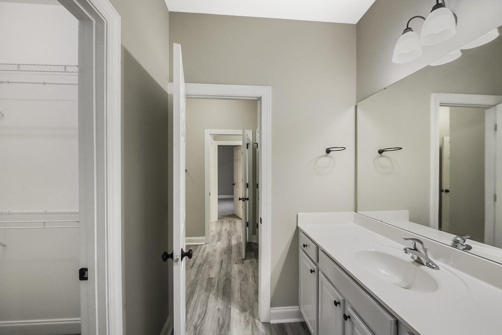 72 Radcliffe Ct, Clayton, NC 27527 Raleigh Realty