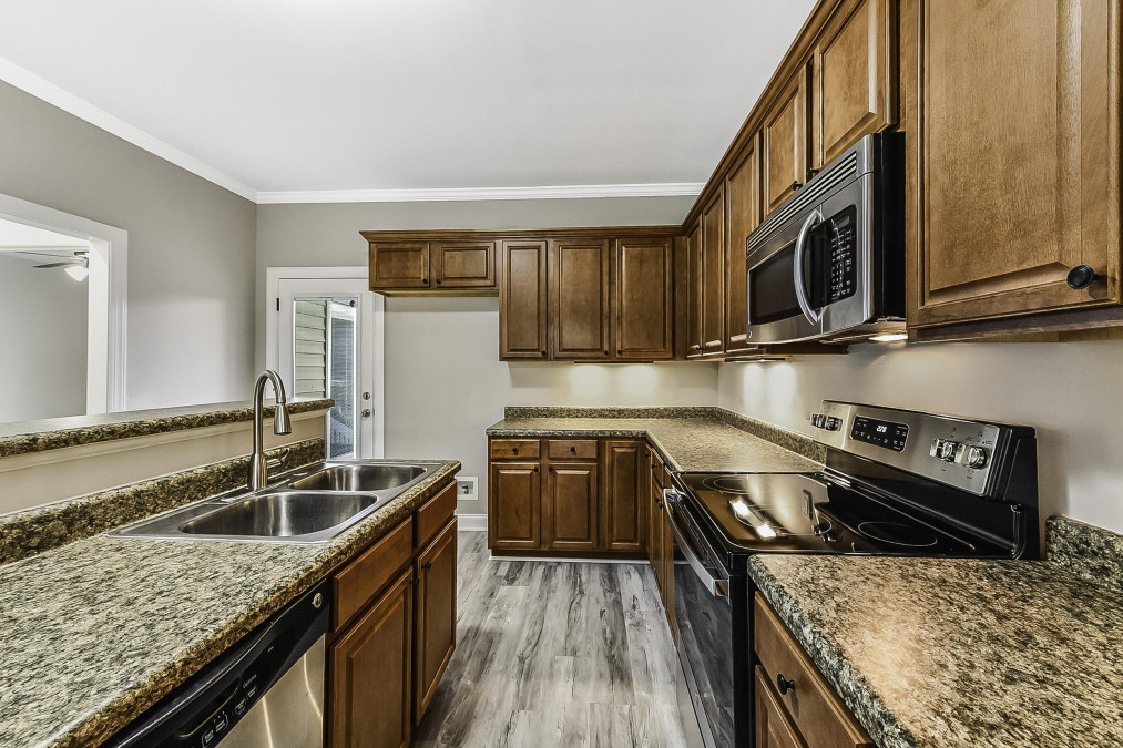 72 Radcliffe Ct, Clayton, NC 27527 Raleigh Realty