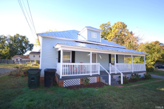 1003 Fix St Burlington, NC 27215