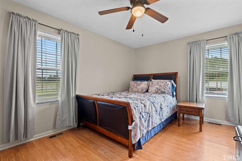 144 Onslow Stephenson Rd Willow Springs, NC 27592