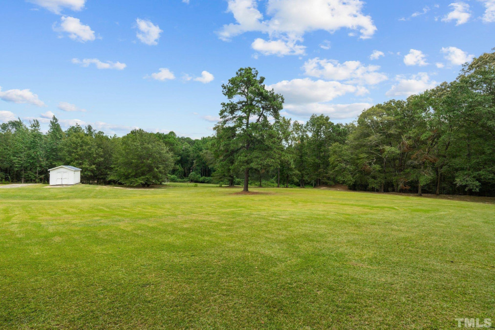 144 Onslow Stephenson Rd Willow Springs, NC 27592