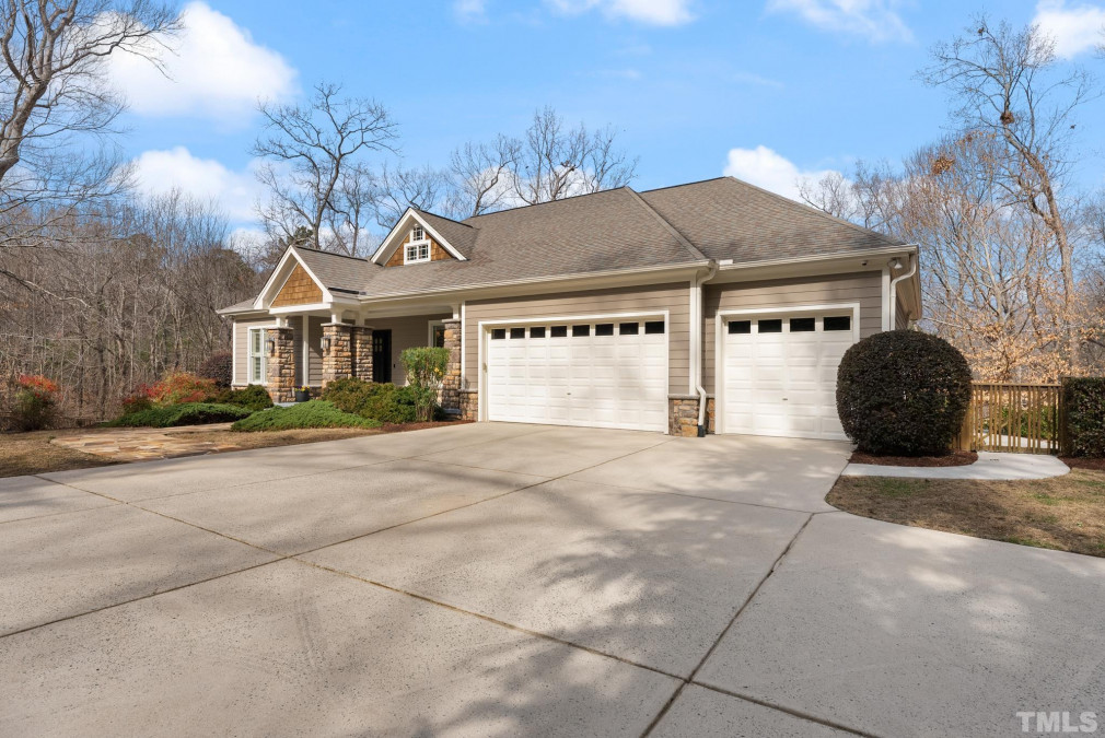 34 Valley Meadow Dr Chapel Hill, NC 27516