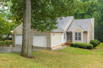 221 Chimney Rise Dr Cary, NC 27511