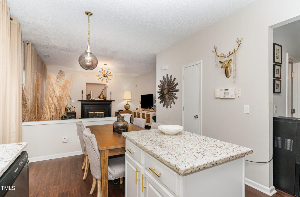 406 Sapphire Dr Durham, NC 27703