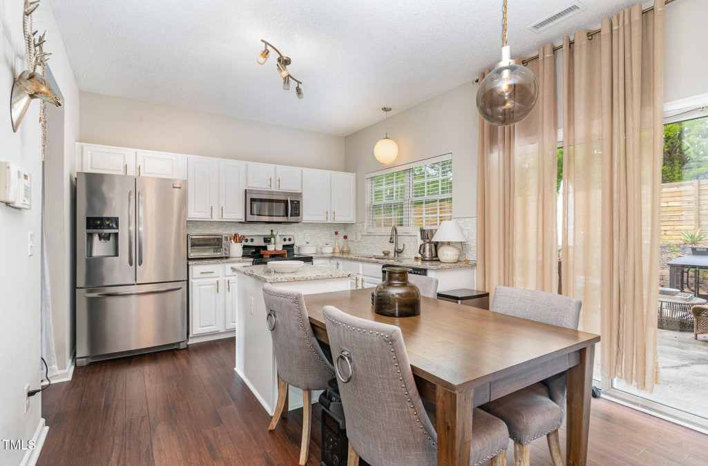 406 Sapphire Dr Durham, NC 27703