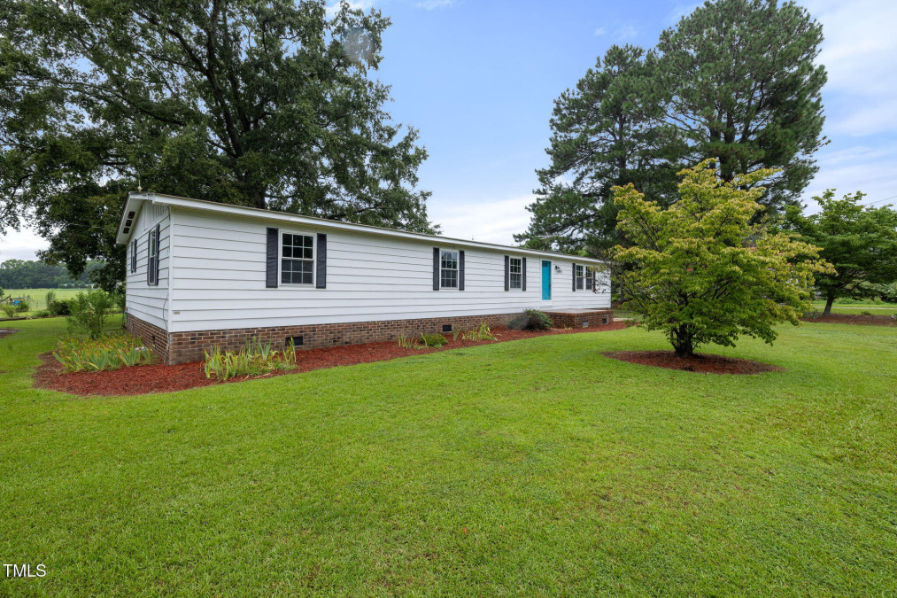 5397 Nc Highway 39 Selma, NC 27576